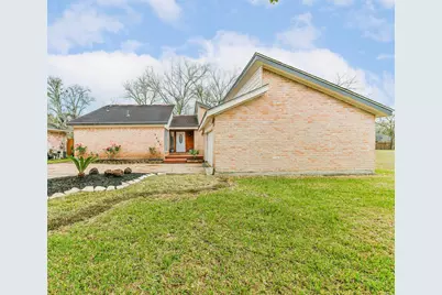 5403 Royal Parkway, Friendswood, TX 77546 - Photo 1