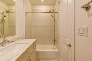 2724 Dolce Oaks Dr, Houston, TX 77007 - Photo 17