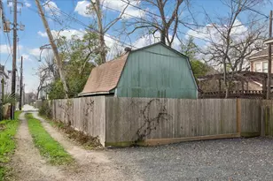 924 Allston St, Houston, TX 77008 - Photo 41