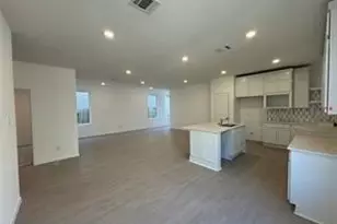 29663 Knollwood Bay Rd, Waller, TX 77484 - Photo 5