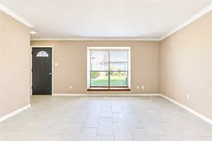 9265 Westwood Village Dr, Houston, TX 77036 - Photo 13