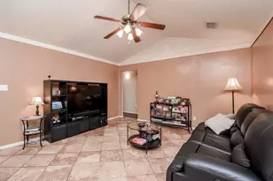 12810 Mill Valley Rd, Houston, TX 77048 - Photo 17