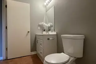 811 Forest Hillside Ln, Houston, TX 77067 - Photo 29