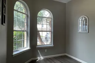 811 Forest Hillside Ln, Houston, TX 77067 - Photo 5