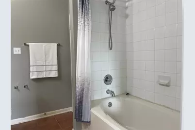 811 Forest Hillside Lane, Houston, TX 77067 - Photo 17