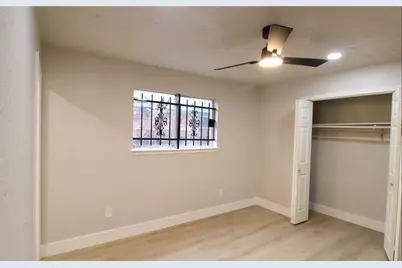 3210 Wuthering Heights Drive, Houston, TX 77045 - Photo 5