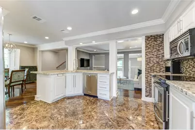 4700 Post Oak Timber Drive, Houston, TX 77056 - Photo 19