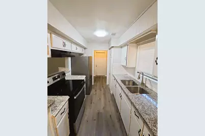 4203 Wuthering Heights Drive, Houston, TX 77045 - Photo 25