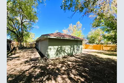 4203 Wuthering Heights Drive, Houston, TX 77045 - Photo 31