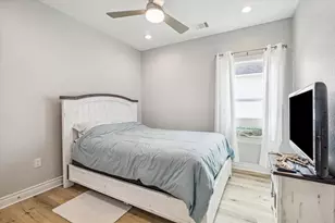 25215 Sausalito Dr, Galveston, TX 77554 - Photo 19