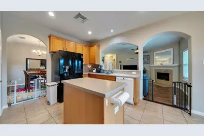 6086 Haysden Lane, League City, TX 77573 - Photo 11