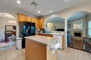 6086 Haysden Ln, League City, TX 77573 - Photo 11