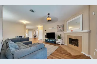 6086 Haysden Lane, League City, TX 77573 - Photo 3