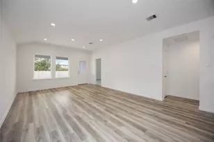 5104 Greengrass Willow Wy, Houston, TX 77048 - Photo 7