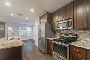 226 Blushwood Pl, The Woodlands, TX 77382 - Photo 13