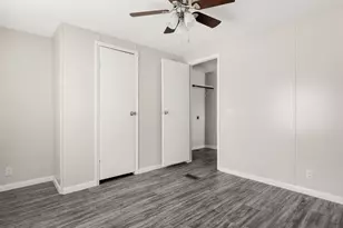 2222 N Austin Ave, Pearland, TX 77581 - Photo 17