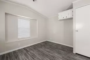 2222 N Austin Ave, Pearland, TX 77581 - Photo 11