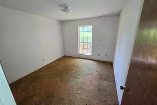 274 Co Rd 3375, Cleveland, TX 77327 - Photo 13