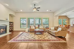 35 N Beech Springs Dr, The Woodlands, TX 77389 - Photo 15