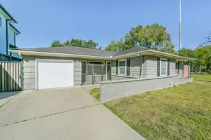 4702 Maple St, Bellaire, TX 77401 - Photo 1