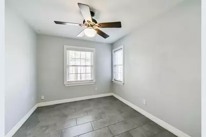 4702 Maple Street, Bellaire, TX 77401 - Photo 15