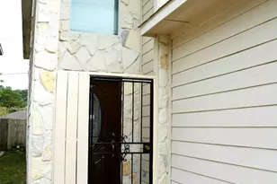 10916 Panther Ct, Houston, TX 77099 - Photo 3