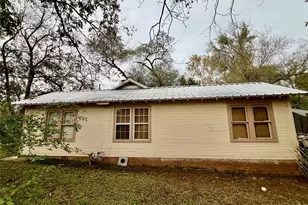 206 S Cottonwood St, Crockett, TX 75835 - Photo 9