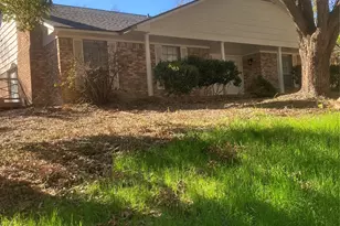 2525 B Robinson Way, Huntsville, TX 77340 - Photo 1
