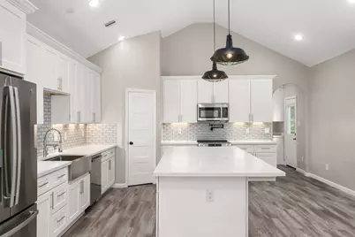 3617 Pecan Drive, Bacliff, TX 77518 - Photo 5