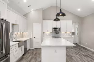 3617 Pecan Dr, Bacliff, TX 77518 - Photo 5