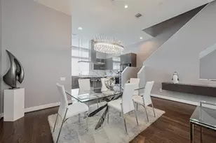 5919 E Post Oak Ln, Houston, TX 77055 - Photo 11