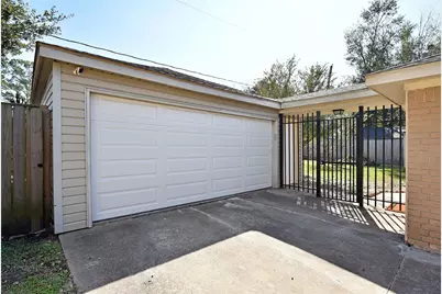 2210 Pomeran Drive, Houston, TX 77080 - Photo 45
