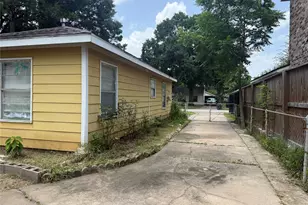 5522 Woodlark St, Houston, TX 77017 - Photo 3