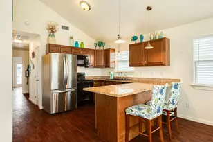 433 Seabean St, Surfside Beach, TX 77541 - Photo 5