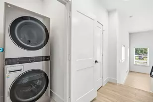 104 Tolima Dove St, Houston, TX 77018 - Photo 25
