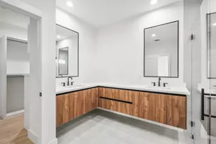 104 Tolima Dove St, Houston, TX 77018 - Photo 31