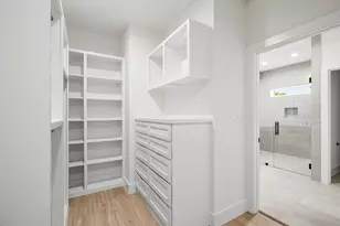 104 Tolima Dove St, Houston, TX 77018 - Photo 33