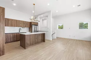 104 Tolima Dove St, Houston, TX 77018 - Photo 13