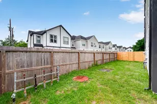 1938 Laverne St, Houston, TX 77080 - Photo 39