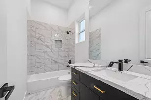 1938 Laverne St, Houston, TX 77080 - Photo 9