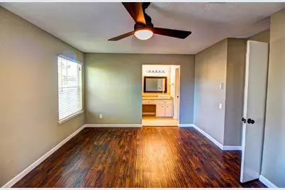 9138 Wilcrest Drive #9138, Houston, TX 77099 - Photo 19