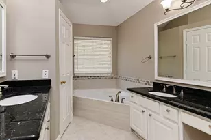 26 Serene Creek Pl, The Woodlands, TX 77382 - Photo 29