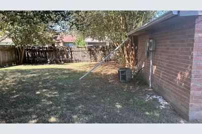 1802 Pinewood Park Drive, Missouri City, TX 77489 - Photo 9