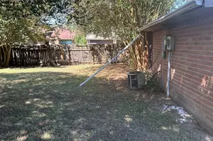 1802 Pinewood Park Dr, Missouri City, TX 77489 - Photo 9