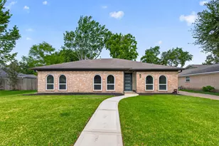 1307 Hitherfield Dr, Sugar Land, TX 77498 - Photo 1