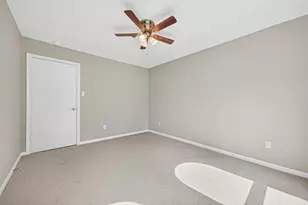 1307 Hitherfield Dr, Sugar Land, TX 77498 - Photo 17