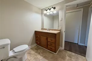 503 McKee St, Clute, TX 77531 - Photo 7