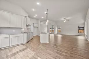 26071 Peacetree Ln, Montgomery, TX 77316 - Photo 7