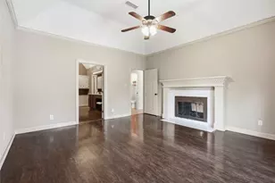 708 Bayou Crest Cir, Dickinson, TX 77539 - Photo 13