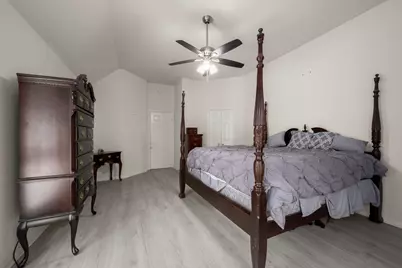 3903 Crystal Lake Circle S, Pearland, TX 77584 - Photo 15